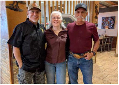 From left to right: Josh Baca, Angela Baca, and Larry Baca. Amerika Rougemont - CC