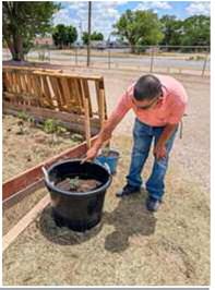 “My goal is [to] get the community involved… they can take [some vegetables] home to their family… I’m even willing to go help somebody else if they come help me… You [help] me, I [help] you.” Carlos Garcia said, expressing the need for volunteers “If this keeps going, it’s going to benefit everybody.” Amerika Rougemont - CC