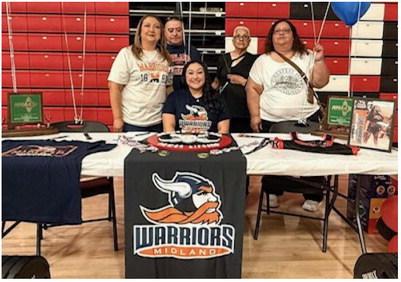 Grants High School Senior Signs with Midland University