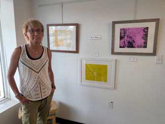 Viewing Art and Pix at the Double 6
