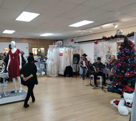 Holiday Celebration at Jenny’s on Mainstreet