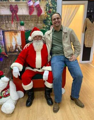 Holiday Celebration at Jenny’s on Mainstreet