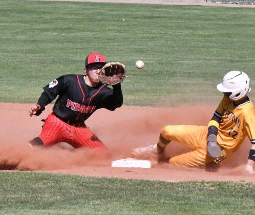 Pirates defeat Sartans 10-9