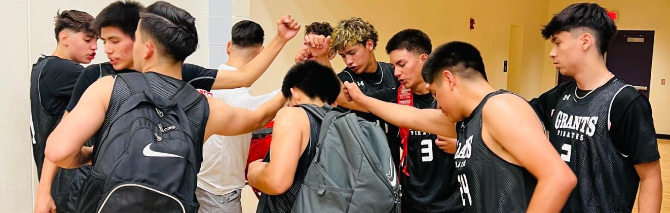 Pirates go 2-1 at Tourney