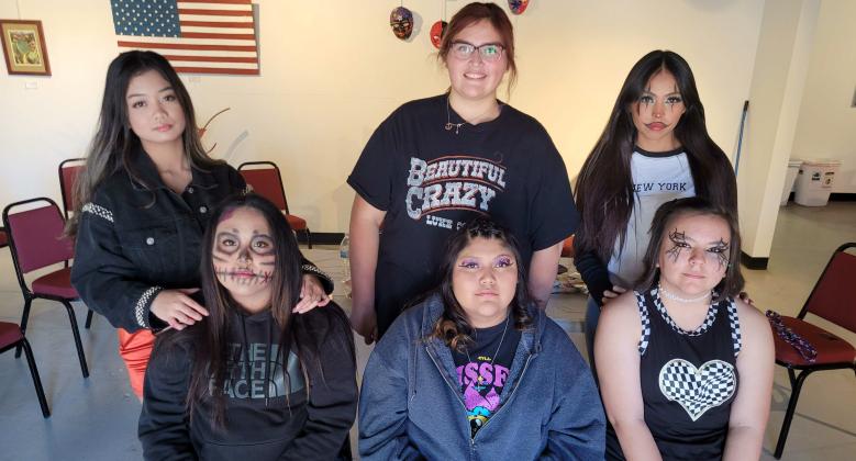 GHS drama classes practice their face painting at the Double Six Art Gallery. Pictured- Alexandrea Pasamonte, Faith Valdez, Mya Delgarito, Skye Shandee, Isabelle Torivio, Mikura Rafael. Nathan Chavez - CC