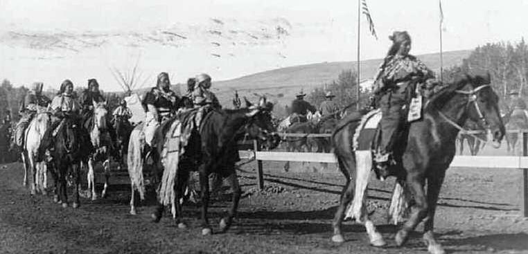 Native American women parading on horseback at the Round-Up in Pendleton, Oregon, 1910 Pendleton – Courtesy Photo