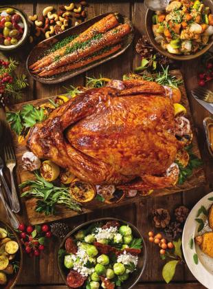Prepare a delicious turkey for your Thanksgiving dinner table