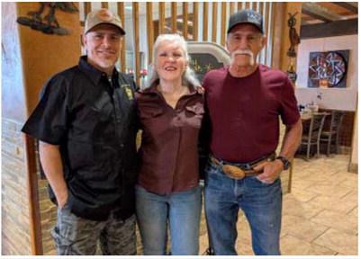From left to right: Josh Baca, Angela Baca, and Larry Baca. Amerika Rougemont - CC