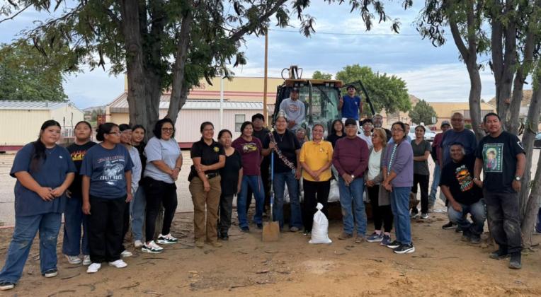 To’Hajiilee Community Rallies to Protect School from Flooding