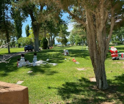 Christmas in July at the Grants Memorial Park