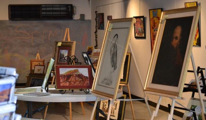 Double Six Gallery Holds Annual Art Sale