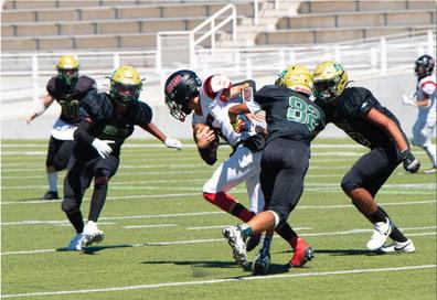 Pirates Take the Bark out of the Huskies, 35-18