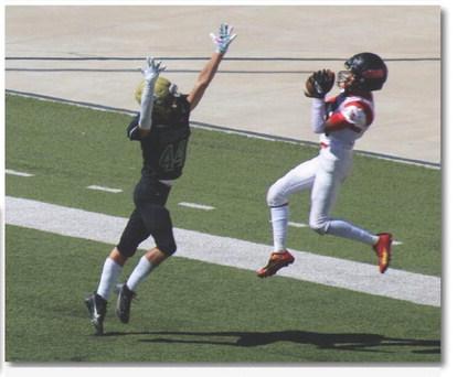 Grants wins 35-18 against Hope. Pictured, #20, Cardenio Chavez.