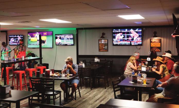 Pizza 9 hosts music night