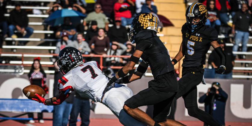 Almost!! Coudy Melonas, 7, reaches out and comes up short this past Saturday in the in the quarterfinal game against St. Pius. Franklin Romero - CC
