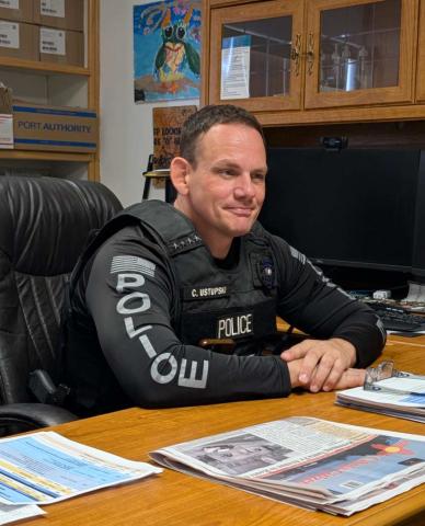 Chief Carl Ustupski Amerika Rougemont - CC