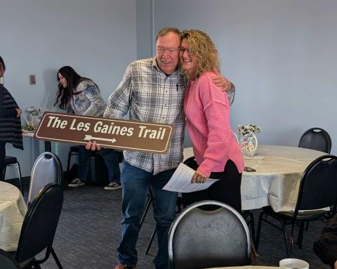 Les Gaines and Chamber President Heather Porter Amerika Rougemont - CC