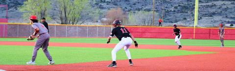 Pirates Take Sting Out of Hornets